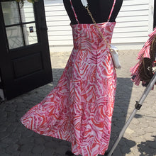 Load image into Gallery viewer, ABSTRACT PRINT TIERED MIDI DRESS