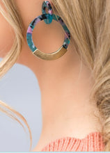 Load image into Gallery viewer, DOUBLE HOOP EARRINGS