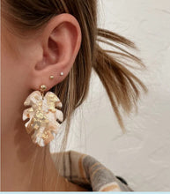 Load image into Gallery viewer, BRIELLE EARRINGS