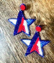 Load image into Gallery viewer, STAR EARRINGS
