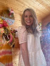 Load image into Gallery viewer, HOUNDSTOOTH CREAM TOP