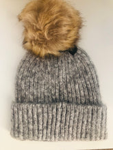 Load image into Gallery viewer, CC POM BEANIE