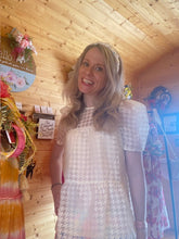 Load image into Gallery viewer, HOUNDSTOOTH CREAM TOP