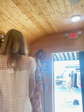 Load image into Gallery viewer, HOUNDSTOOTH CREAM TOP