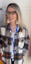 Load image into Gallery viewer, PLAID SHACKET WITH POCKETS
