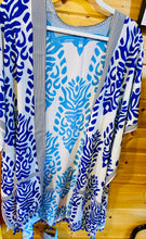 Load image into Gallery viewer, Kilim Print Kimono
