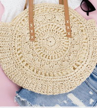 Load image into Gallery viewer, STRAW CIRCLE TOTE
