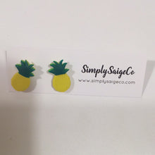 Load image into Gallery viewer, PINEAPPLE STUD EARRINGS
