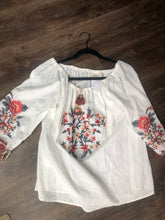Load image into Gallery viewer, BOHEMIAN FLORAL TOP
